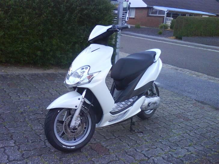 Yamaha jog R før billede 9
