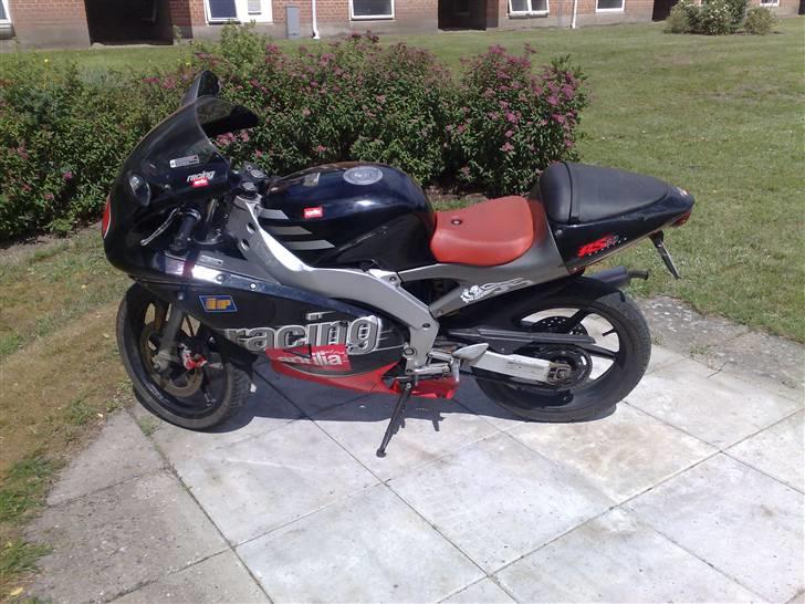 Aprilia RS50 (Lightning 521) billede 2