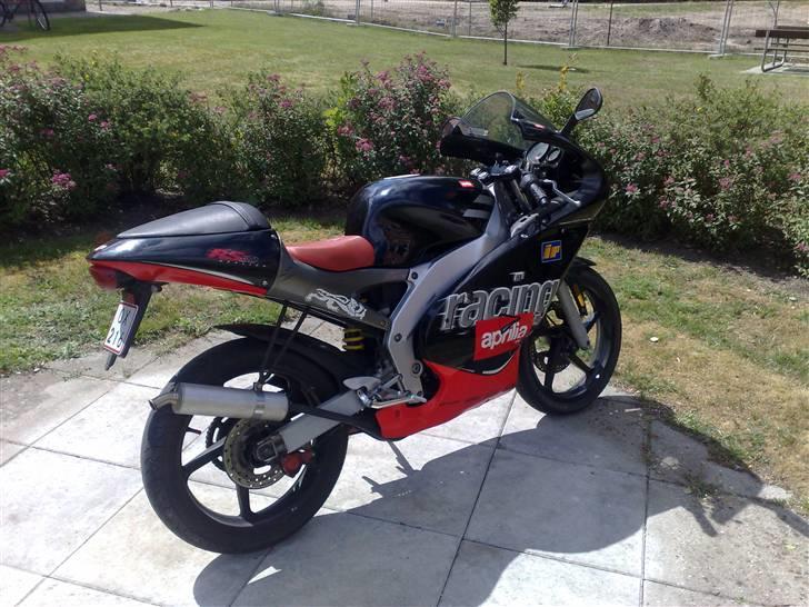 Aprilia RS50 (Lightning 521) billede 5