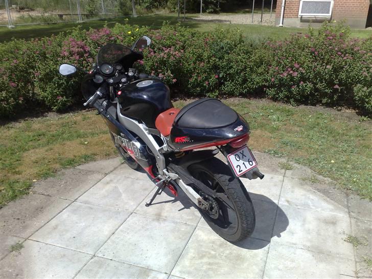 Aprilia RS50 (Lightning 521) billede 6