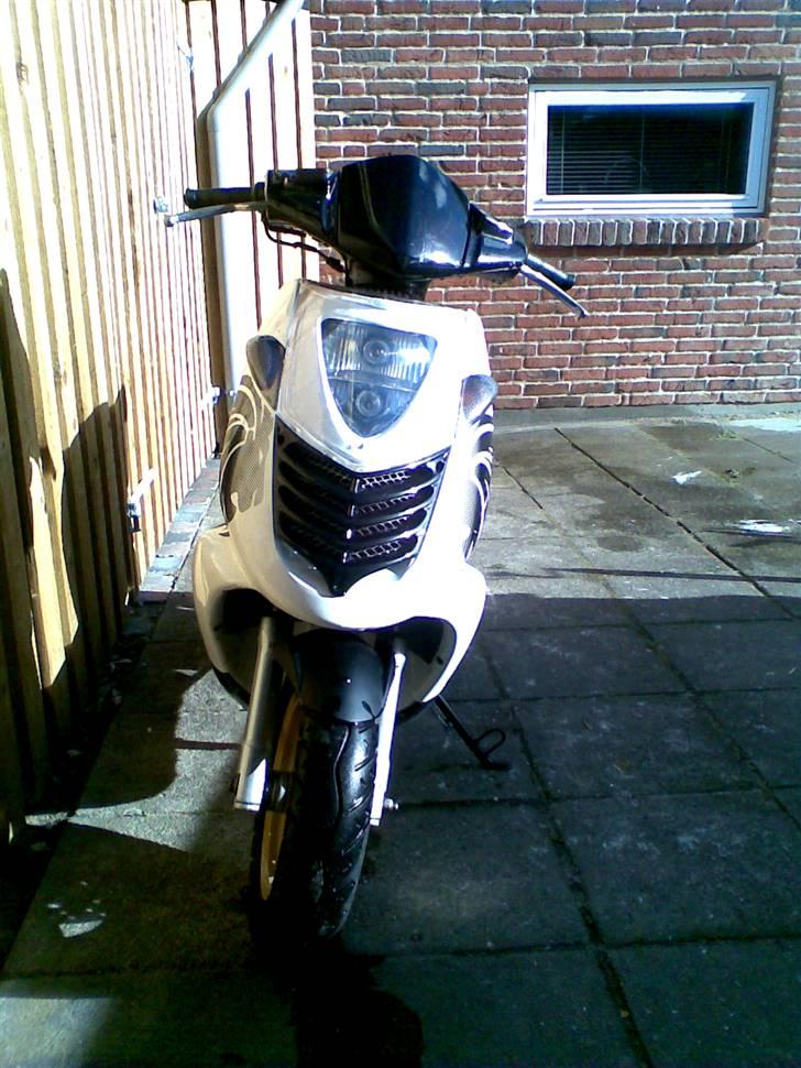 Aprilia sonic GP - SOLGT! billede 1