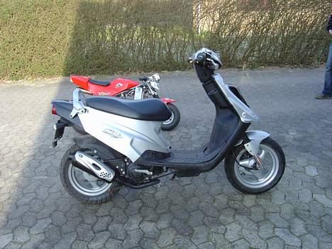 PGO Hot 50   billede 2