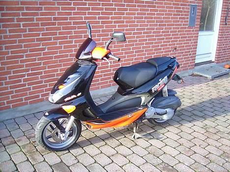 Aprilia sr billede 1