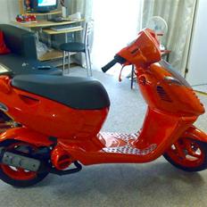 Aprilia SONIC}-)