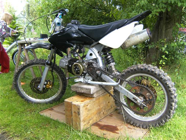 MiniBike crosser - her er den med kawasaki cross hjul på billede 6