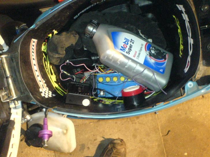 Yamaha jog fs solgt  - hjælmrum med alarm og bat  billede 10