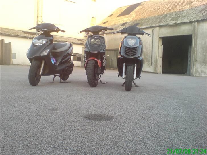 Aprilia Sonic - Fra venstre af: Emil´s SFX, Berg´s Hot 50 og min Sonic :D billede 7