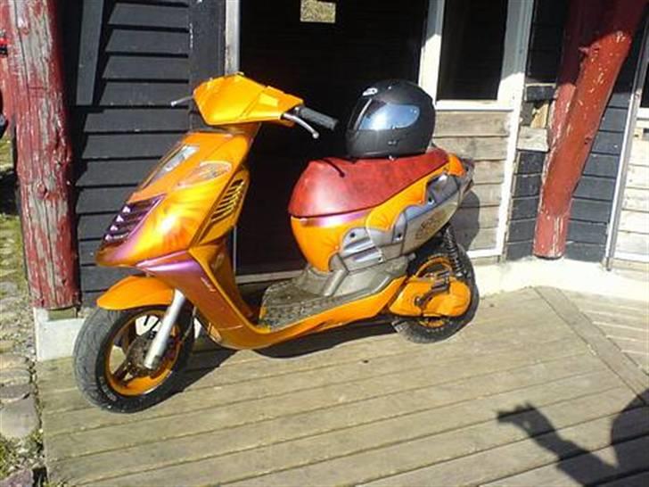 Aprilia Airbrush Sonic AC SOLGT billede 1