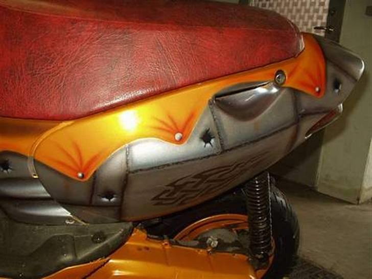 Aprilia Airbrush Sonic AC SOLGT billede 6