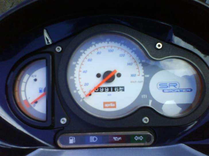 Aprilia SR 125 Racing - Ja det er jo ikke fordi den harkørt mange km billede 9