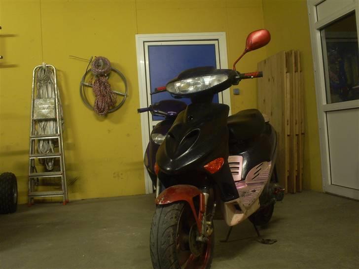 Adly Arriva "¤HUGGET OP¤" - 800? det var da ikke galt, billede 1