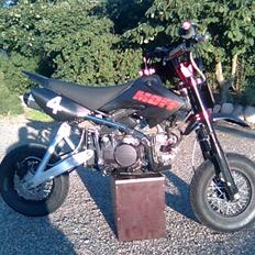 Moff Moff bullet Motard