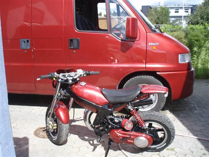 Suzuki                                            Street  - samme farve som vores cross bil :D billede 11