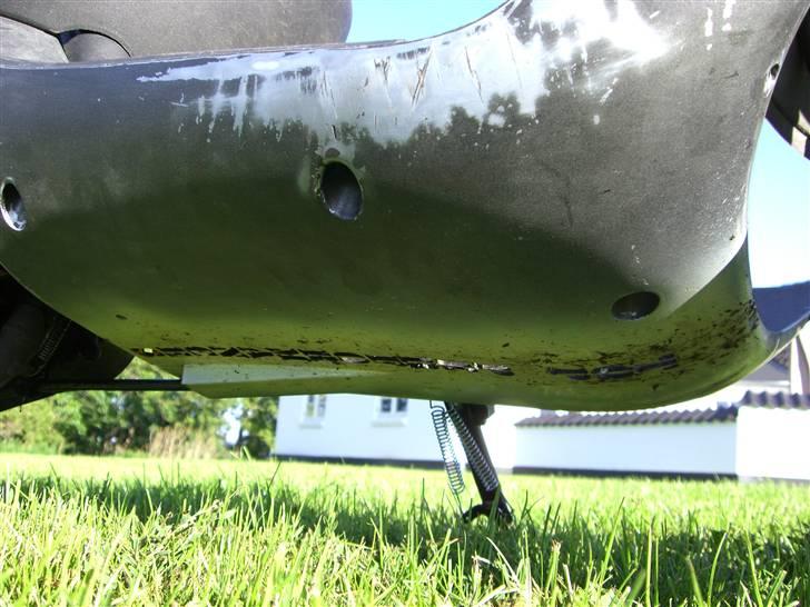 Aprilia sonic EVO lc DD projekt10 - er sgu lidt beskidt, men tror det bliver mega fedt når jeg får neon billede 9