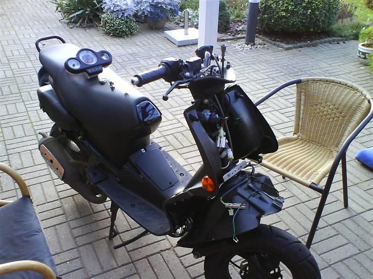 Peugeot Speedfight 2 - Speedfighteren nøgen :O billede 15