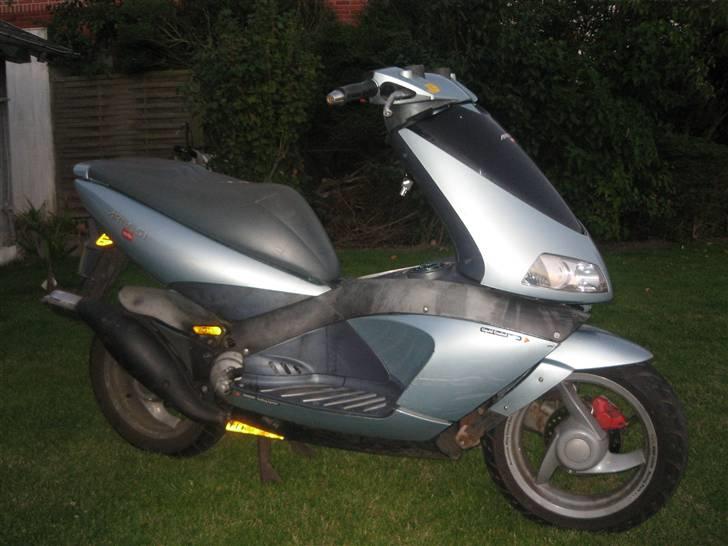 Aprilia area 51 ( Solgt ). billede 3