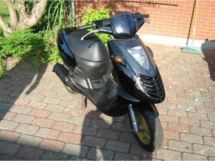 {{currentPhoto.altText}} billede {{currentPhoto.number}}