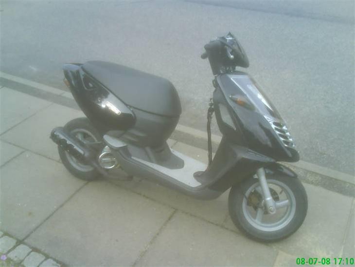 {{currentPhoto.altText}} billede {{currentPhoto.number}}