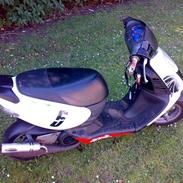 Aprilia Sonic *Solgt*