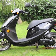 Suzuki Estilete Black Edition (SOLGT)