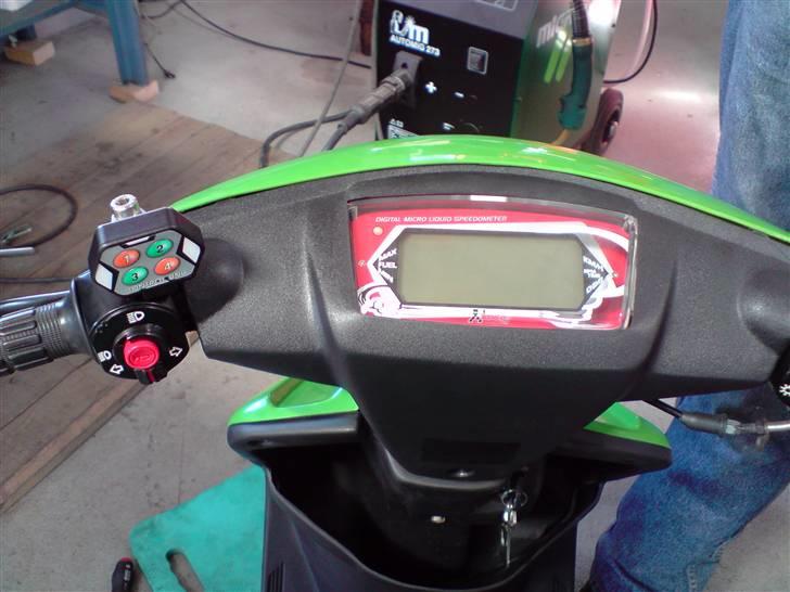 Yamaha Jog fået igen <3 - mit nye speedometer billede 8