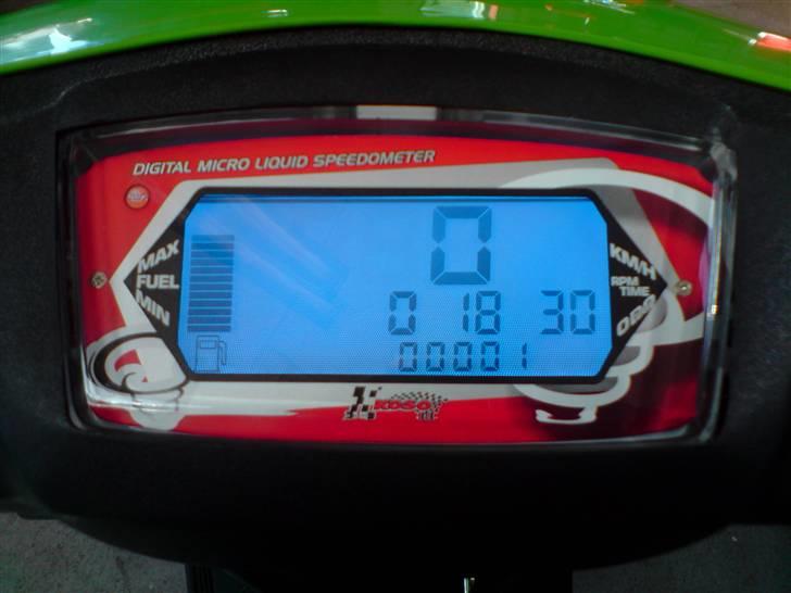 Yamaha Jog fået igen <3 - kørt 1km :P billede 9