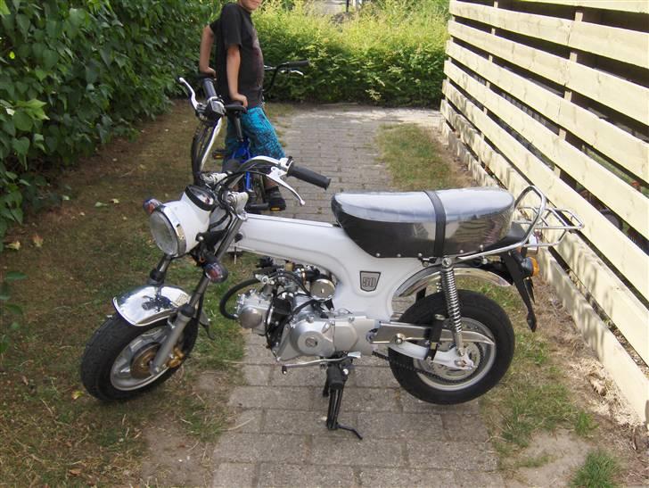 Skyteam dax 08 SOLGT  billede 2