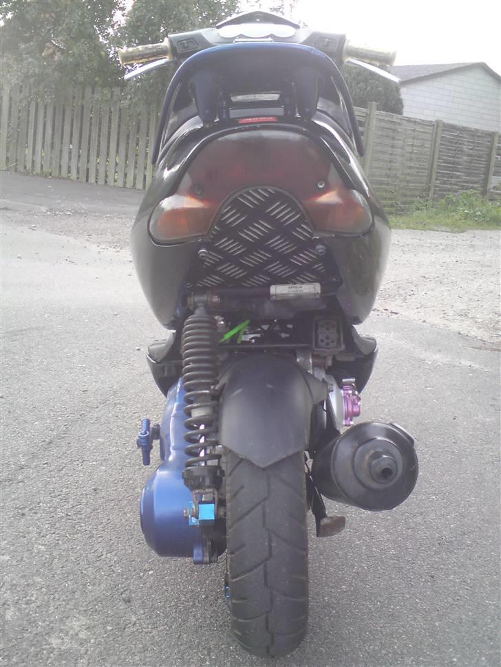 Aprilia Sonic TP LC (byttet) - Custum made dørkplade . billede 7