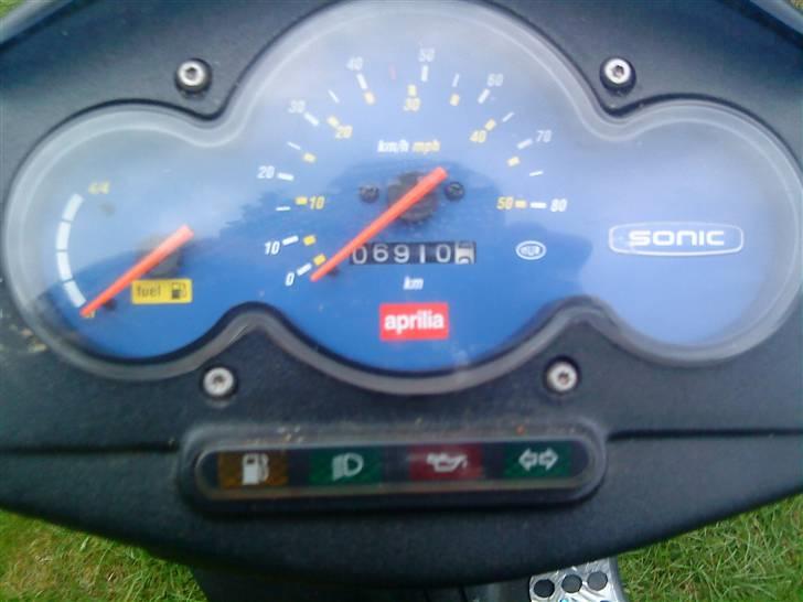 Aprilia Sonic.. My Love <3 byttet - lidt har den da rendt :) billede 9