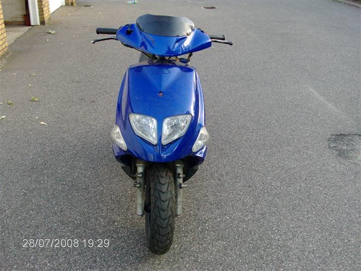 {{currentPhoto.altText}} billede {{currentPhoto.number}}