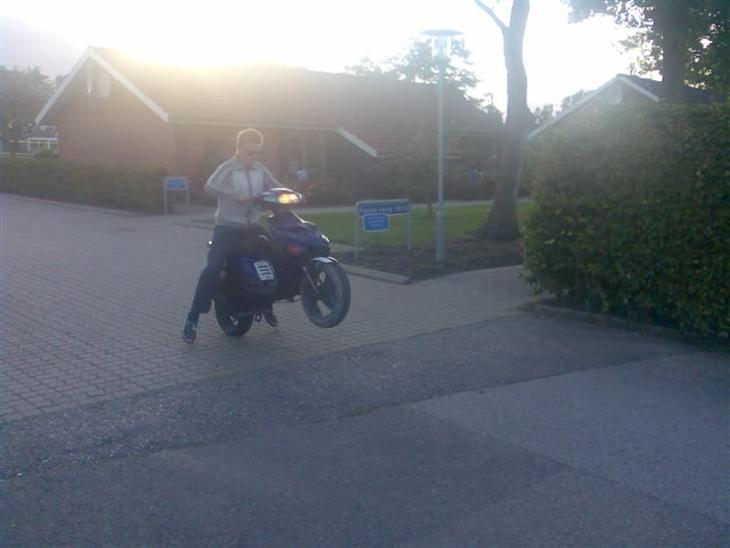 {{currentPhoto.altText}} billede {{currentPhoto.number}}