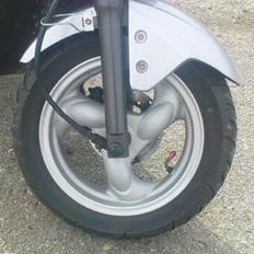 Kymco AGILITY Taget af Politiet