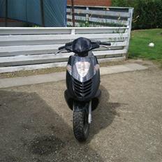 Aprilia sonic Solgt