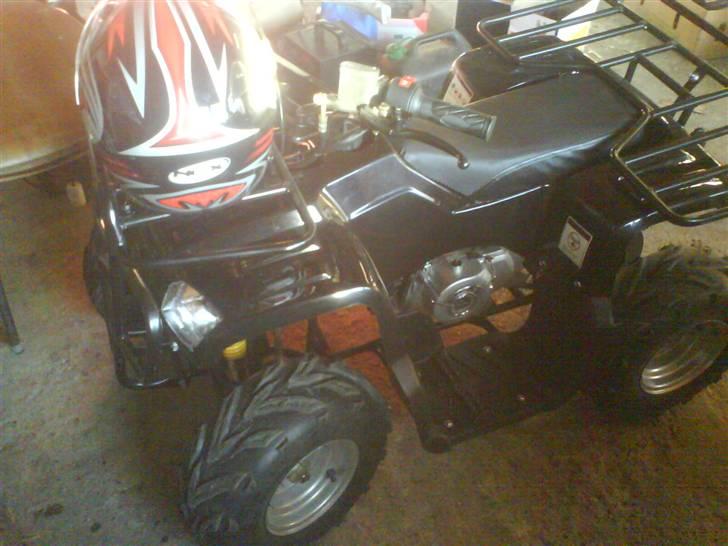 Lifan ATV 110cc  - lille maskine stor hjelm billede 7