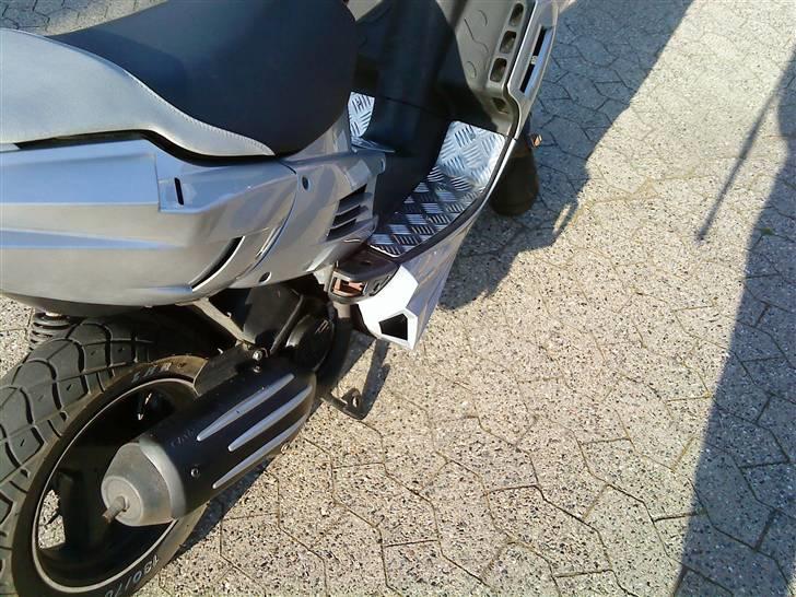 Peugeot speedfight 2 AC. byttet - smukt billede 8