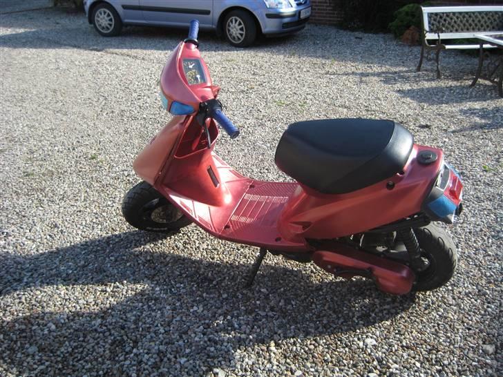 Yamaha jog solgt! billede 6