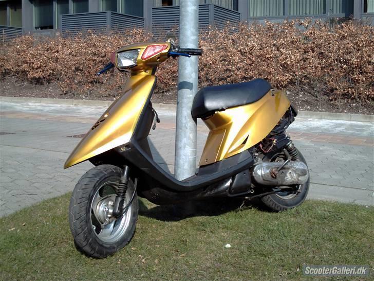 Yamaha jog >>byttet med sonic<< - sådan så den ud da jeg fik den næsten billede 1