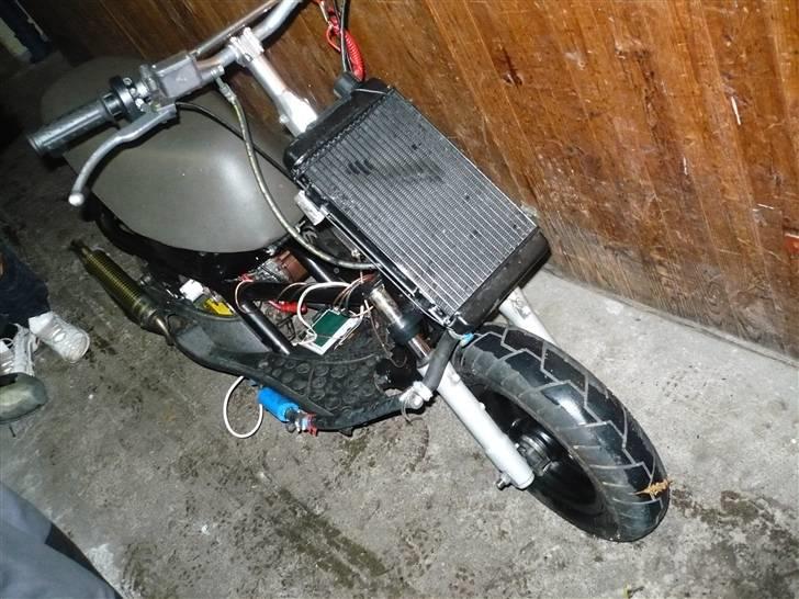 Aprilia Sonic LC(Solgt for 13000) - Igen den store dejlige køler billede 3