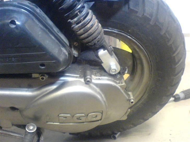 PGO Hot 50 - 4 cm forhøjer på billede 3