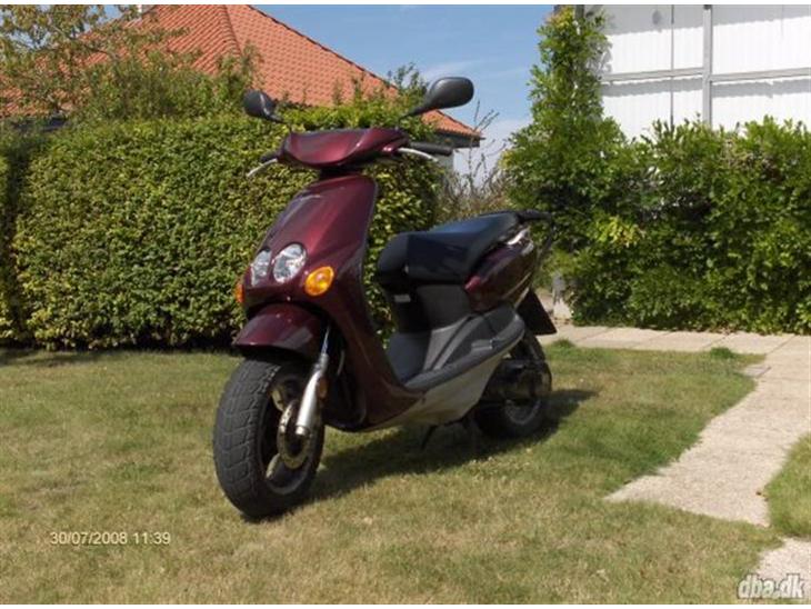 {{currentPhoto.altText}} billede {{currentPhoto.number}}