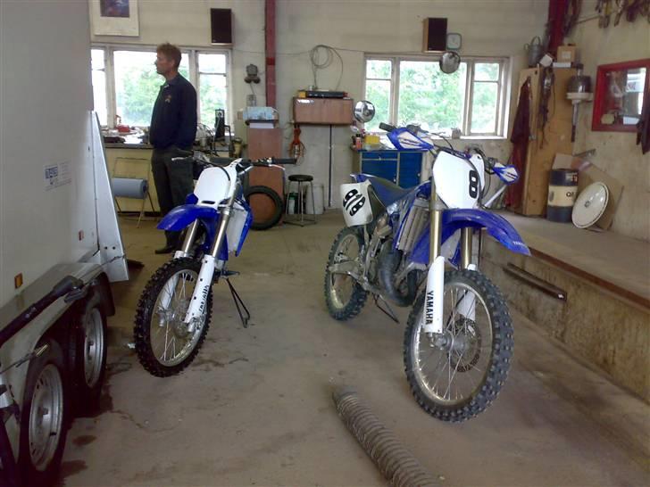 Yamaha Yz 85 Høj (Solgt) - Min til venstre og min storebrors til højre. billede 3