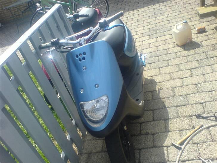 Yamaha jog space (kæresten's jog billede 1