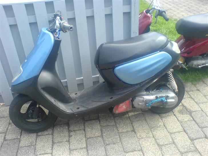 Yamaha jog space (kæresten's jog billede 2