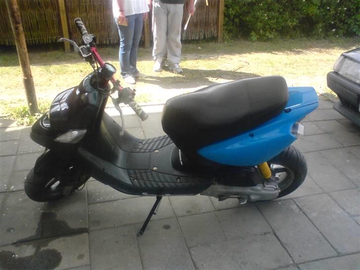 Yamaha Bws ' Ng (Solgt) - billedet er taget mens min far og sted mor står bagved og kigger på den... nice billede 12