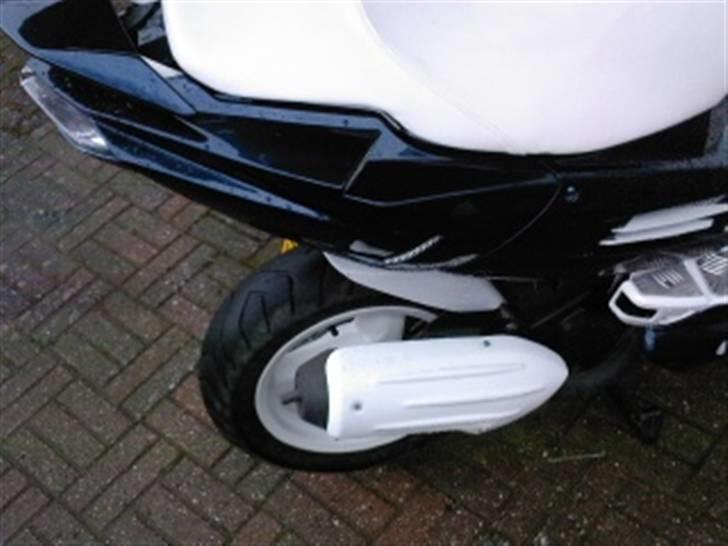 Peugeot Speedfight 2 til salg - DET gamle uds. der kommer snart uds af det nye .-) billede 10
