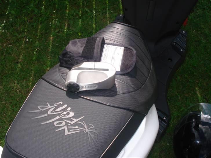 PGO PMX No Fear - Abus skivebremselås Granit Detecto X-plus 8000 m/alarm.. blær blær :P billede 7