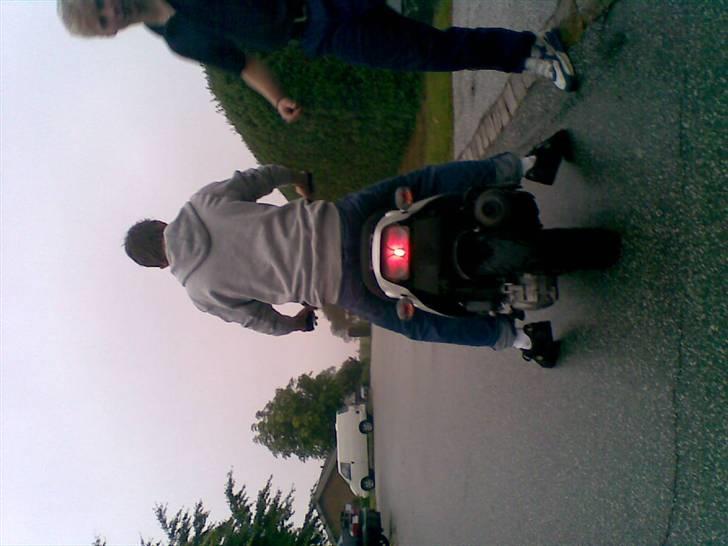 PGO hot 50 ØDELAGT:( KØRT NED billede 5