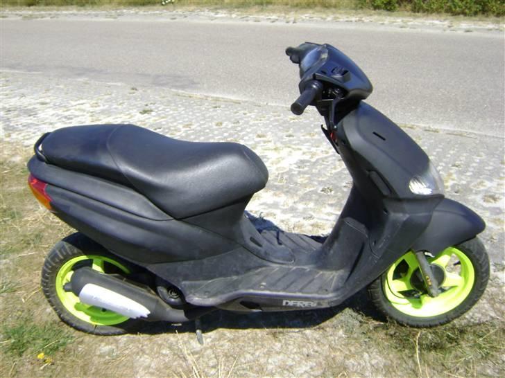 Derbi Atlantis Bullet -SOLGT- billede 2