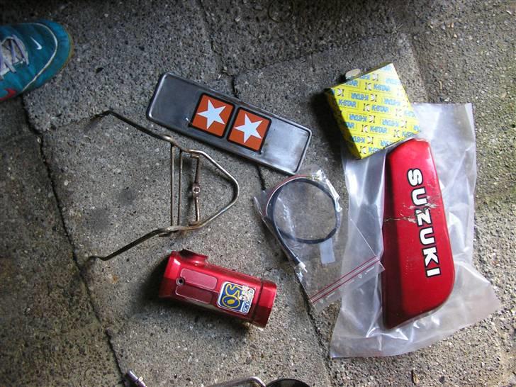 Suzuki Fz 50 Tilsalg - reservedele bl.a. bremseklodser. billede 16