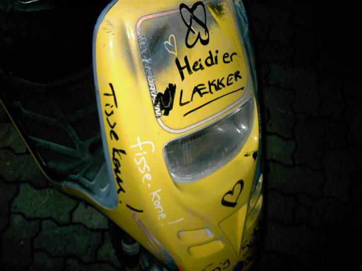 Piaggio            Typhoon spritteren - se pigernes arbejde når ja Tollo og Rasmus var me:P  billede 10